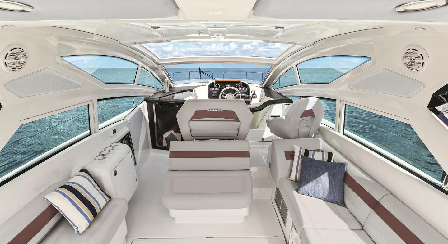 Gran Tursimo 40 Interior